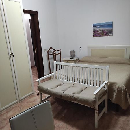 Monolocale Yellow Siniscola Εξωτερικό φωτογραφία